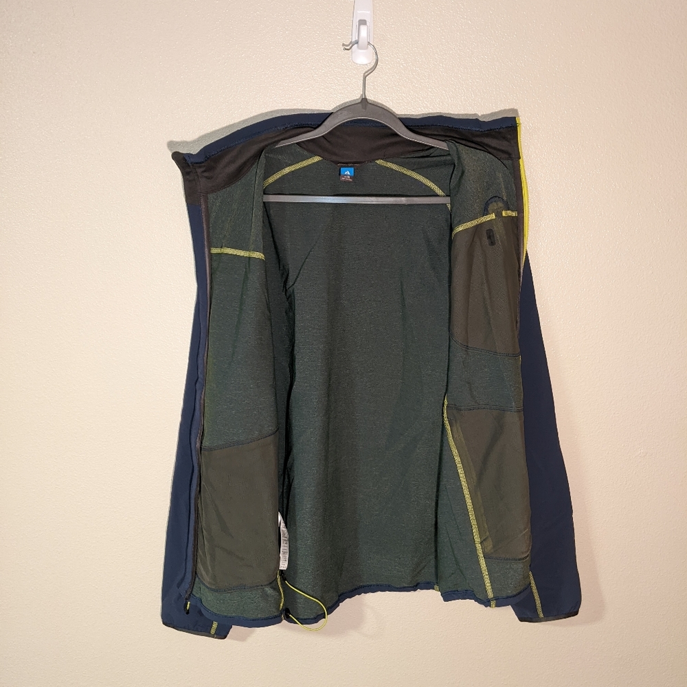 Eddie Bauer First Ascent Soft Shell Performance J… - image 3